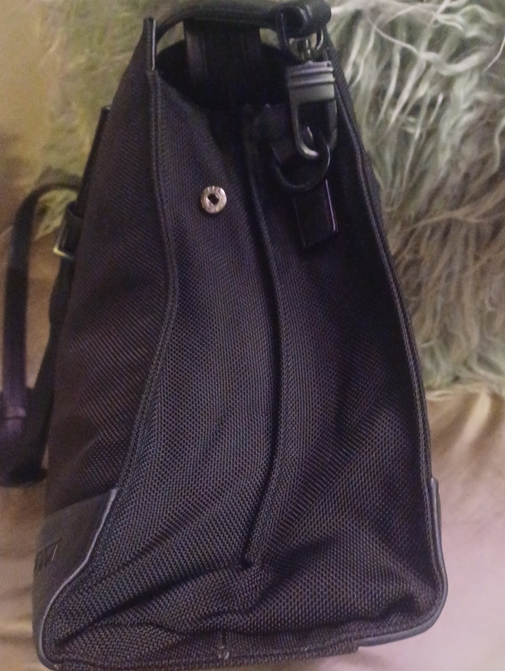 TUMI Black Leather Hard Nylon Canvas Crossbody Top Carry Travel Bag Xl - Picture 9 of 12